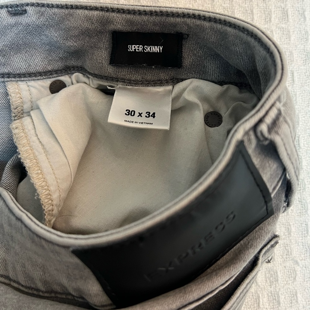 Express Pants - Picture 3 of 3